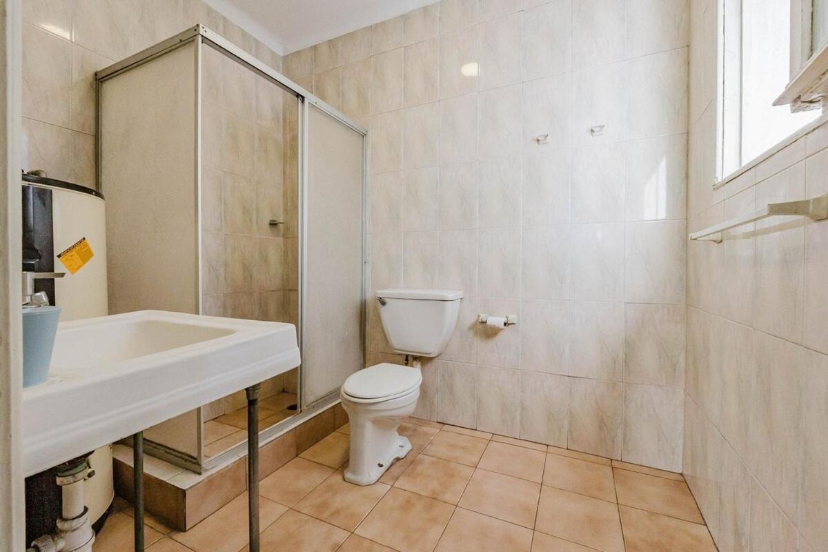 Amplio Departamento En Condes - Metro Escuela Militar Apartamento